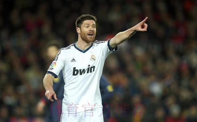 马卡:皇马右路到难题 阿隆索仍在寻找最佳人选 马卡:皇马右路到难题 阿隆索仍在寻找最佳人选