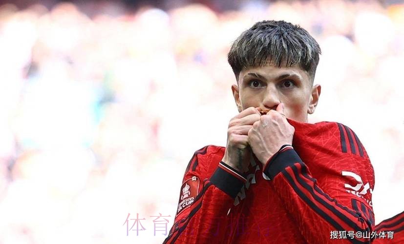 纳乔已经很长时间思考未来 他正考虑去美国踢球 纳乔已经很长时间思考未来 他正考虑去美国踢球